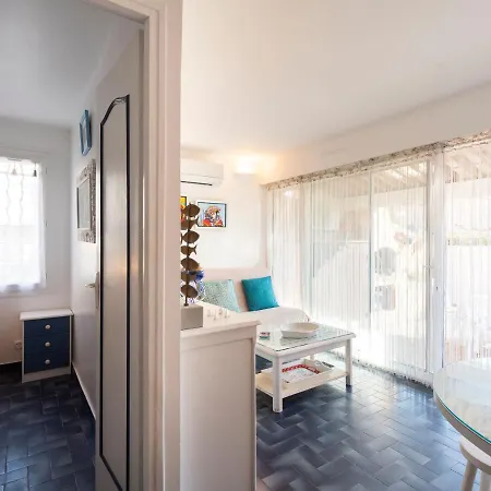 1 Bedroom Apartment For 4 *