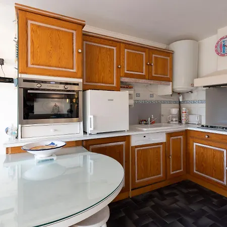 1 Bedroom Apartment For 4 アパート *